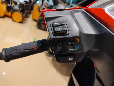 картинка Скутер Мотомир SCIROCCO 49.9 (110) красный от магазина Мототека Скутер Мотомир SCIROCCO 49.9 (110) красный - купить с доставкой, по выгодной цене в интернет-магазине Мототека